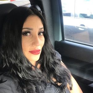 Meet your Posher, Alexandra